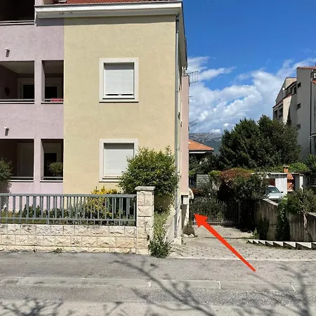 Apartment With Terrace And Garden Next To Marjan Park - 2 Free Bikes Split Exterior photo