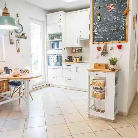 Apartment With Terrace And Garden Next To Marjan Park - 2 Free Bikes Split Exterior photo