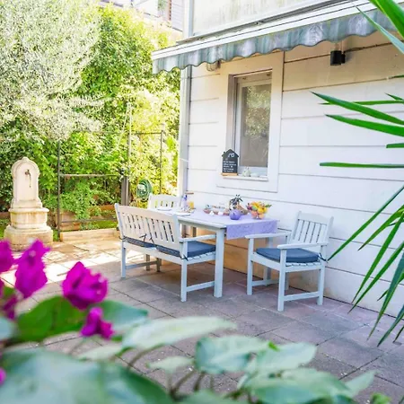 Apartment With Terrace And Garden Next To Marjan Park - 2 Free Bikes Split Exterior photo